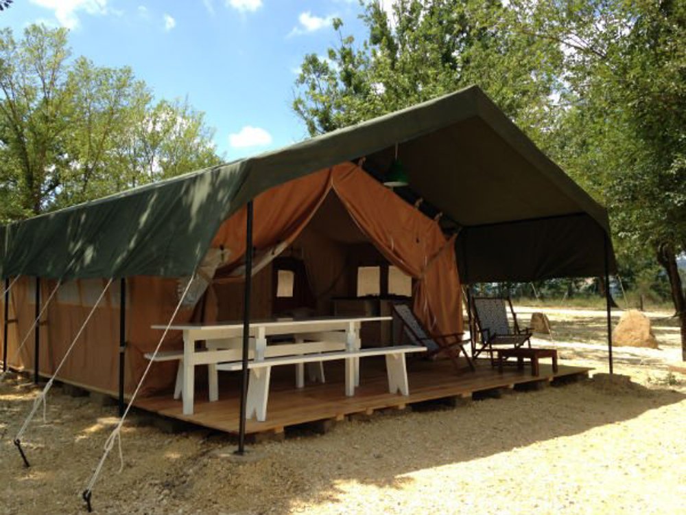 Capitello-Camping-Bungalow[1].jpg