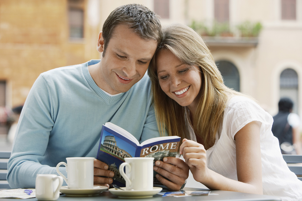 Couple Travel Guide Rome
