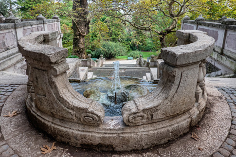 fountain botanical gardens trastevere